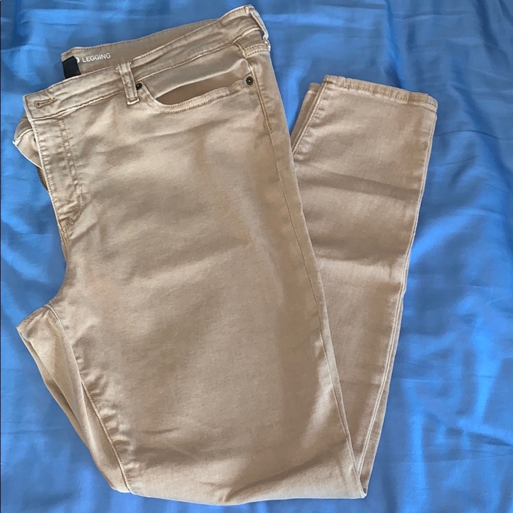 Gap Khakis